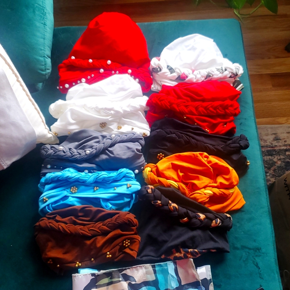 11 Head caps/hats/ chemo benies
